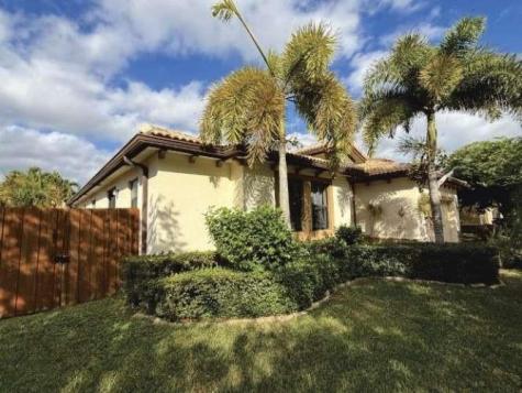 3663 SE 2nd Drive Homestead FL 33033