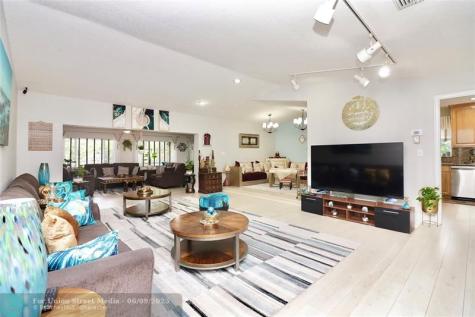 6307 Silk Oak Circle Tamarac FL 33319