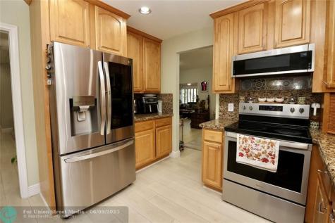 6307 Silk Oak Circle Tamarac FL 33319