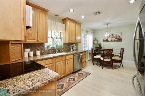 6307 Silk Oak Circle Tamarac FL 33319