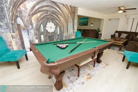 6307 Silk Oak Circle Tamarac FL 33319