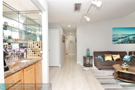 6307 Silk Oak Circle Tamarac FL 33319