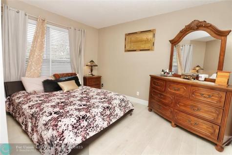 6307 Silk Oak Circle Tamarac FL 33319