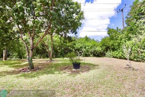 6307 Silk Oak Circle Tamarac FL 33319