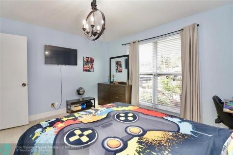 6307 Silk Oak Circle Tamarac FL 33319
