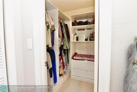 6307 Silk Oak Circle Tamarac FL 33319