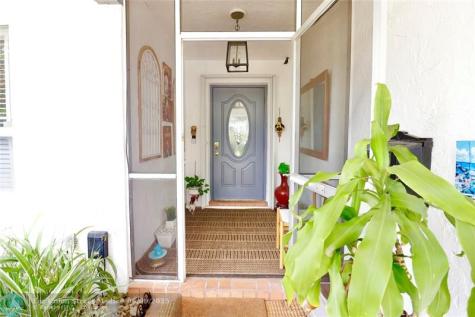 6307 Silk Oak Circle Tamarac FL 33319