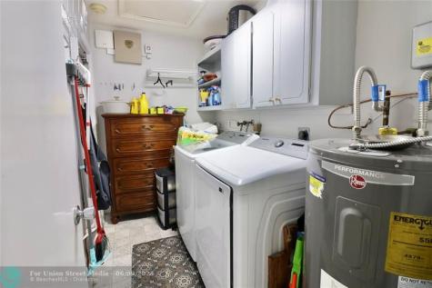 6307 Silk Oak Circle Tamarac FL 33319