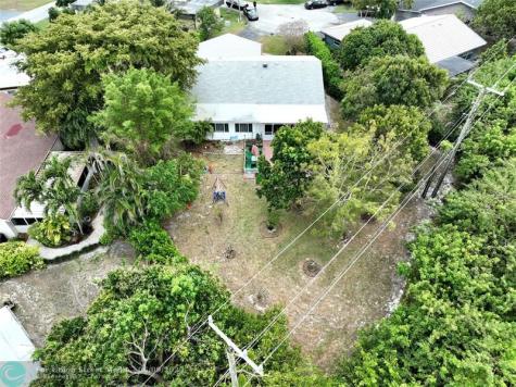 6307 Silk Oak Circle Tamarac FL 33319