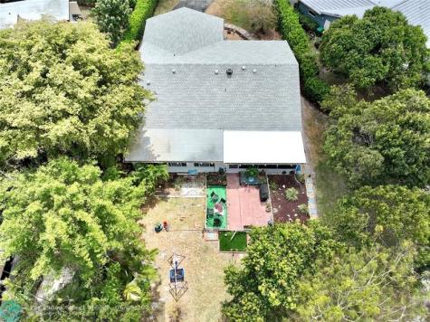 6307 Silk Oak Circle Tamarac FL 33319