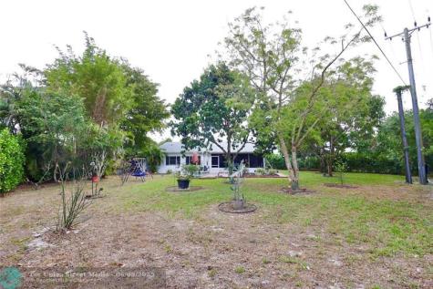 6307 Silk Oak Circle Tamarac FL 33319