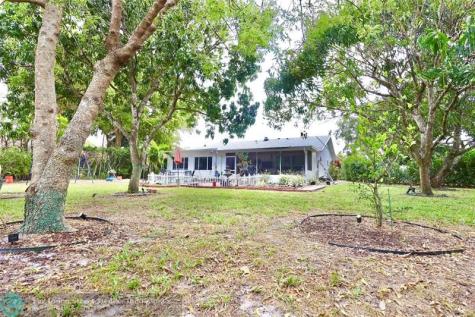 6307 Silk Oak Circle Tamarac FL 33319