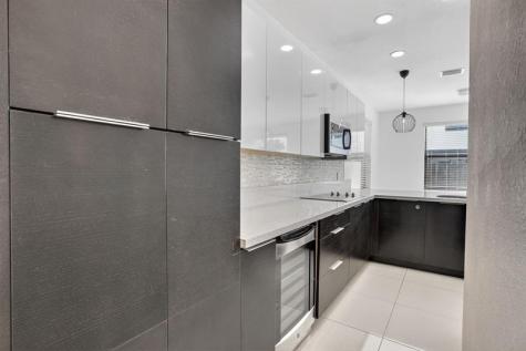 8751 NW 102nd Place Doral FL 33178