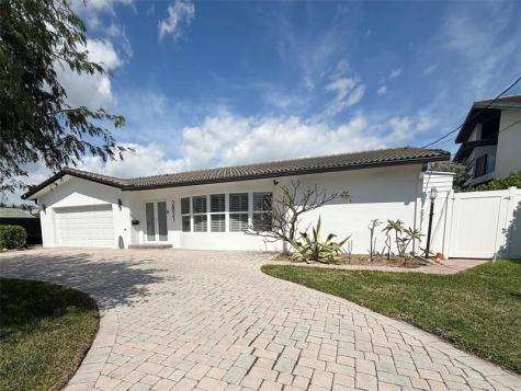 2821 NE 9th Court Pompano Beach FL 33062