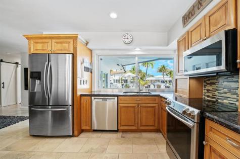2821 NE 9th Court Pompano Beach FL 33062