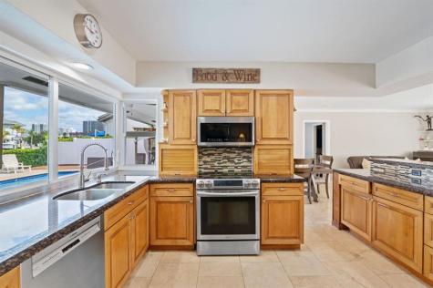 2821 NE 9th Court Pompano Beach FL 33062