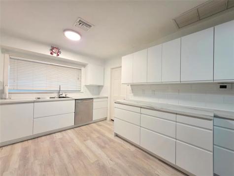 2585 SE 3rd Street Pompano Beach FL 33062