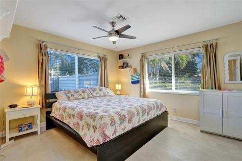 2585 SE 3rd Street Pompano Beach FL 33062