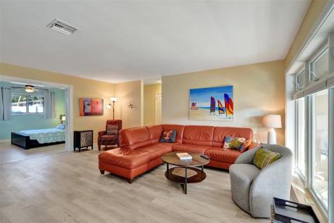 2585 SE 3rd Street Pompano Beach FL 33062
