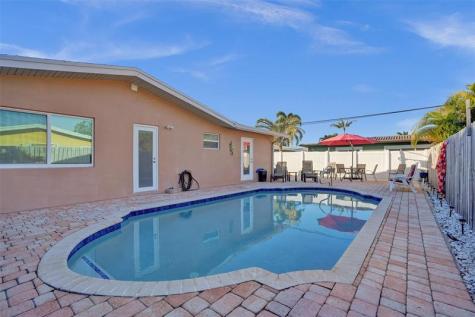 2585 SE 3rd Street Pompano Beach FL 33062