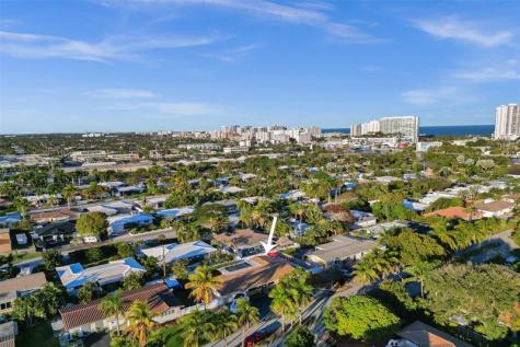 2585 SE 3rd Street Pompano Beach FL 33062