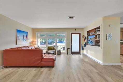 2585 SE 3rd Street Pompano Beach FL 33062