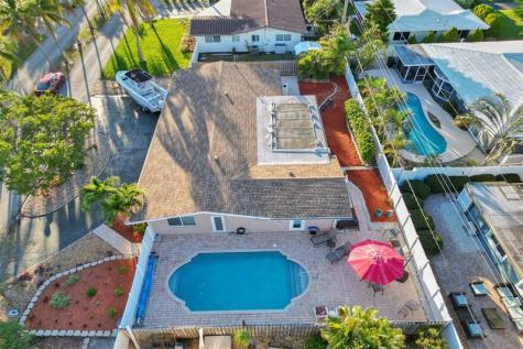 2585 SE 3rd Street Pompano Beach FL 33062