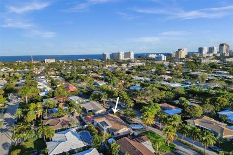 2585 SE 3rd Street Pompano Beach FL 33062