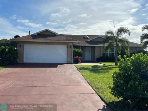 2232 SE Longhorn Avenue Port St Lucie FL 34952