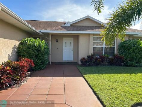 2232 SE Longhorn Avenue Port St Lucie FL 34952