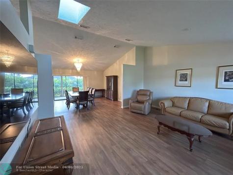 2232 SE Longhorn Avenue Port St Lucie FL 34952