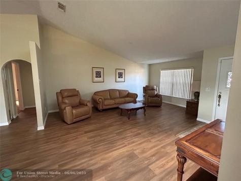 2232 SE Longhorn Avenue Port St Lucie FL 34952