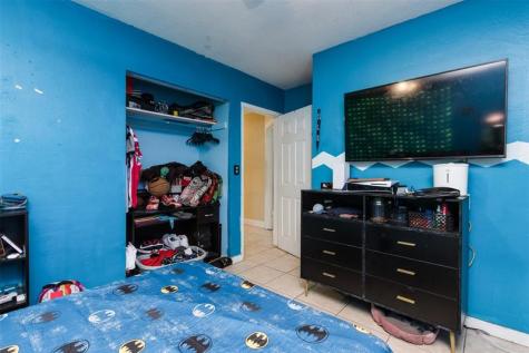 1610 SW 68th Terrace North Lauderdale FL 33068