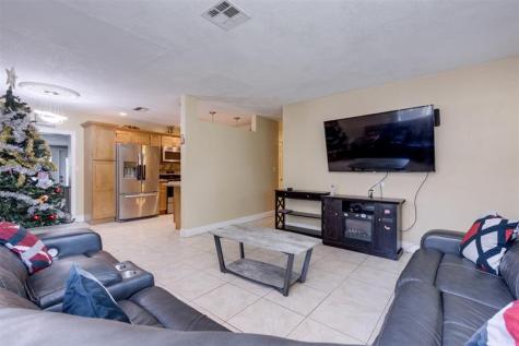 1610 SW 68th Terrace North Lauderdale FL 33068