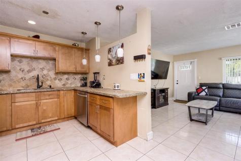 1610 SW 68th Terrace North Lauderdale FL 33068