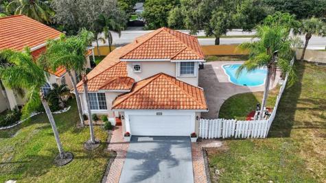 1023 Fairfax Circle Boynton Beach FL 33436