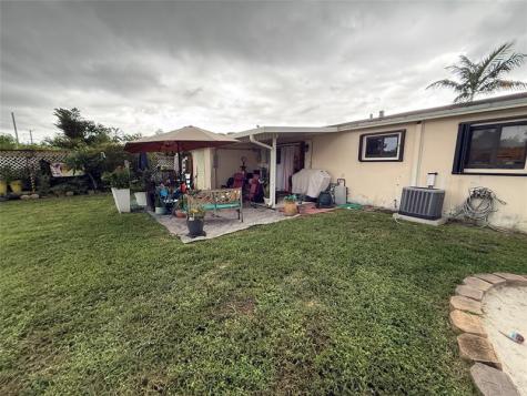 1821 SW 50th Avenue Fort Lauderdale FL 33317