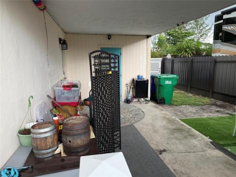 1821 SW 50th Avenue Fort Lauderdale FL 33317