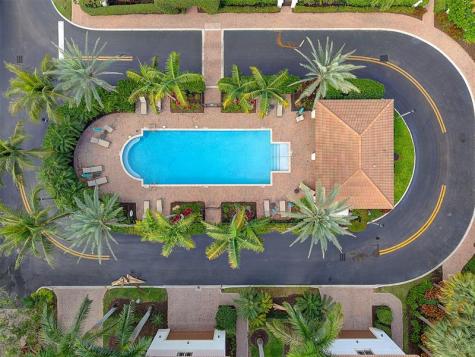 72 NW Chaucer Lane Boca Raton FL 33432