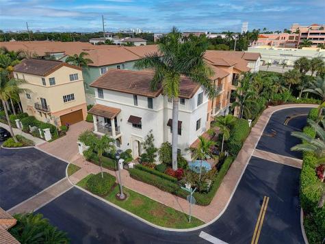 72 NW Chaucer Lane Boca Raton FL 33432