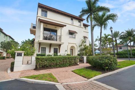 72 NW Chaucer Lane Boca Raton FL 33432