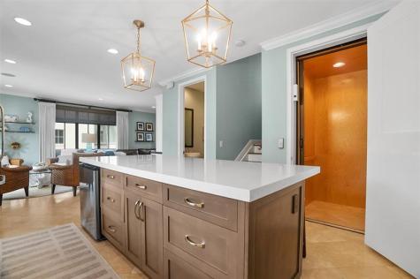 72 NW Chaucer Lane Boca Raton FL 33432