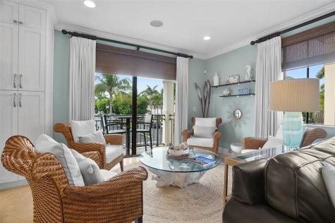 72 NW Chaucer Lane Boca Raton FL 33432