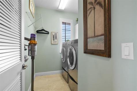 72 NW Chaucer Lane Boca Raton FL 33432