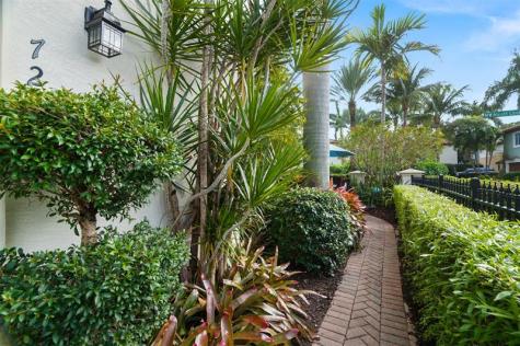 72 NW Chaucer Lane Boca Raton FL 33432