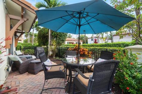 72 NW Chaucer Lane Boca Raton FL 33432