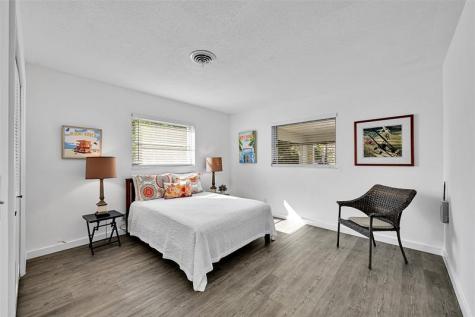 712 NE 34th Court Oakland Park FL 33334