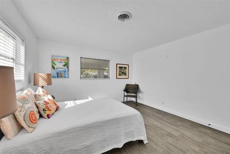 712 NE 34th Court Oakland Park FL 33334