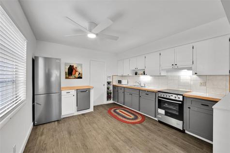 712 NE 34th Court Oakland Park FL 33334