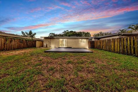 1835 Park Lane Fort Lauderdale FL 33315